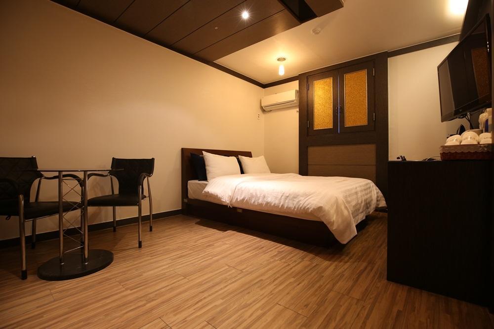Hera Motel Daejeon Buitenkant foto